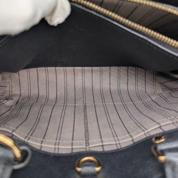 Louis Vuitton Empreinte Montaigne BB - Picture 12 of 16